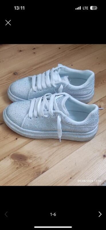 Məhsul: Ağ rəngli qadın krossovkası – kristal bəzəkli - Rəng lalafo.az -da Məhsul: Ağ rəngli qadın krossovkası – kristal bəzəkli - Rəng