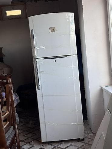 İşlənmiş 2 qapılı Toshiba Soyuducu Satılır, rəng - Ağ, Təkərli lalafo.az -da İşlənmiş 2 qapılı Toshiba Soyuducu Satılır, rəng - Ağ, Təkərli