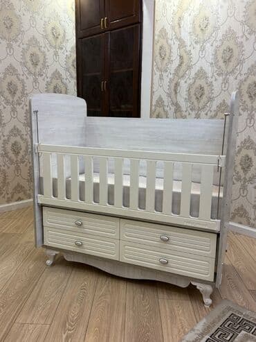 Oğlan və qız üçün, İşlənmiş, Dördbucaq, Beşik, Yellənmə mexanizm ilə lalafo.az -da Oğlan və qız üçün, İşlənmiş, Dördbucaq, Beşik, Yellənmə mexanizm ilə