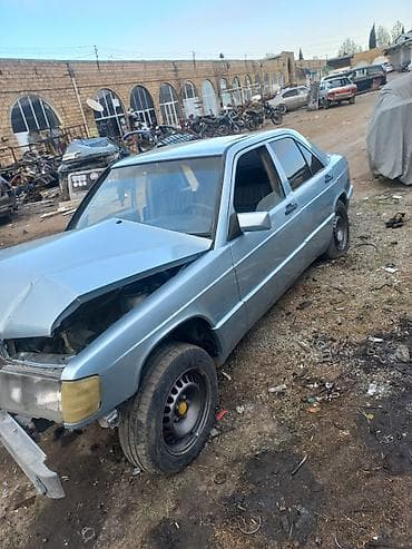 Mercedes 190 sokulur mator karobka ela veziyyetdedi kime ne lazim lalafo.az -da — 2 Mercedes 190 sokulur mator karobka ela veziyyetdedi kime ne lazim — 2