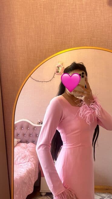 L- razmer. 38-42 bədənə qədər uyğundur. Arxası zamokdan əlavə iplədə lalafo.az -da L- razmer. 38-42 bədənə qədər uyğundur. Arxası zamokdan əlavə iplədə