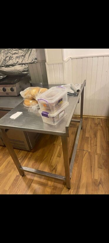 Paslanmayan poladdan hazırlanmış peşəkar mətbəx masası - Material lalafo.az -da Paslanmayan poladdan hazırlanmış peşəkar mətbəx masası - Material