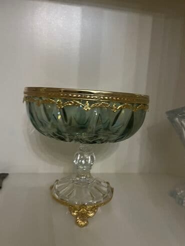 Zərif dekorativ şirniyyat/qənd qabı - Material: qalın şüşə/kristal lalafo.az -da Zərif dekorativ şirniyyat/qənd qabı - Material: qalın şüşə/kristal