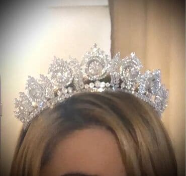 Цепочки: Məhsul: Swarovski daşlarla zənginləşdirilmiş gümüş rəngli tiara - at lalafo.az — 3 Цепочки: Məhsul: Swarovski daşlarla zənginləşdirilmiş gümüş rəngli tiara - — 3