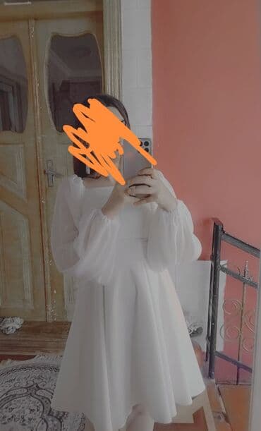 Ağ rəngli zərif qadın donu - Model: qısa/A-line kəsim, beldən yüngül lalafo.az -da Ağ rəngli zərif qadın donu - Model: qısa/A-line kəsim, beldən yüngül