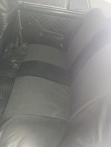 Avtomobil: Lada (VAZ) sedan Təsvir: - Salon: Arxa oturacaq iki lalafo.az -da Avtomobil: Lada (VAZ) sedan Təsvir: - Salon: Arxa oturacaq iki