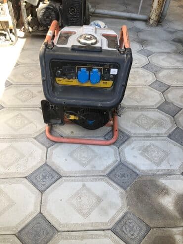 Benzinli portativ generator - 220V AC çıxışlar: ön paneldə 2 ədəd lalafo.az -da Benzinli portativ generator - 220V AC çıxışlar: ön paneldə 2 ədəd