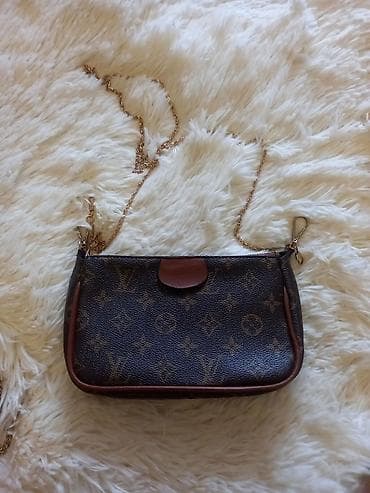 Sumka yenidi aldim istifade etmedim kiçik ölçudedi cibi yoxdu unvan lalafo.az -da Sumka yenidi aldim istifade etmedim kiçik ölçudedi cibi yoxdu unvan