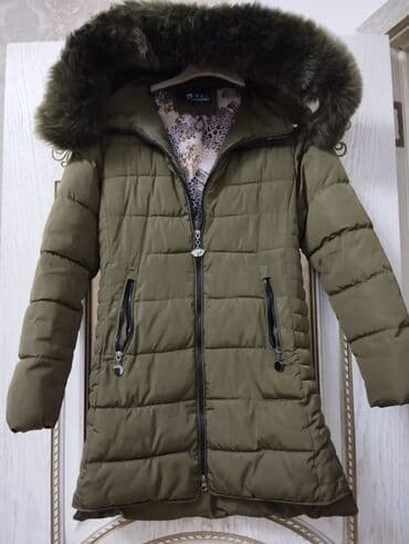 Kurtka 36 S razmer cəmi 2, 3 defe geyinilib lalafo.az -da Kurtka 36 S razmer cəmi 2, 3 defe geyinilib
