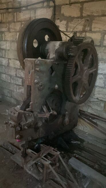 пресс чоп сатам: Ağır sənaye üçün mexaniki eksantrik pres - Tip: tək kranka sahib at lalafo.az — 2 пресс чоп сатам: Ağır sənaye üçün mexaniki eksantrik pres - Tip: tək kranka sahib — 2