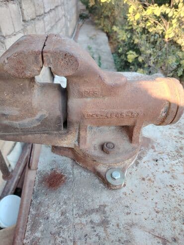 Bərkidici məhsullar: Sovetin məngənəsidir metaldır çuqun deyil stolu ilə bir yerdə lalafo.az -da — 1 Bərkidici məhsullar: Sovetin məngənəsidir metaldır çuqun deyil stolu ilə bir yerdə — 1