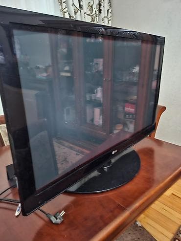 LG LCD televizor Xüsusiyyətlər: - Təxmini ekran ölçüsü: 32–37 düym at lalafo.az LG LCD televizor Xüsusiyyətlər: - Təxmini ekran ölçüsü: 32–37 düym