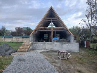 Başlıq: A frame evlərinin tikintisi Təsvir: A-frame (A şəkilli) lalafo.az -da Başlıq: A frame evlərinin tikintisi Təsvir: A-frame (A şəkilli)