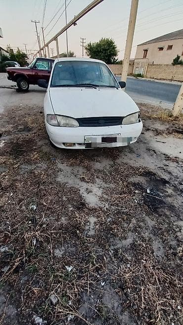 Kia Avella: 1.3 l | 1997 il Hetçbek lalafo.az -da Kia Avella: 1.3 l | 1997 il Hetçbek
