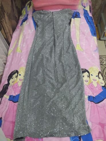 Gümüşü parıltılı axşam geyimi - Rəng: metalik gümüşü, incə simli lalafo.az -da Gümüşü parıltılı axşam geyimi - Rəng: metalik gümüşü, incə simli