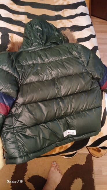 Kurtka 1 yawdan 2 yawa bir defe geyilib teze kimidi lalafo.az -da Kurtka 1 yawdan 2 yawa bir defe geyilib teze kimidi