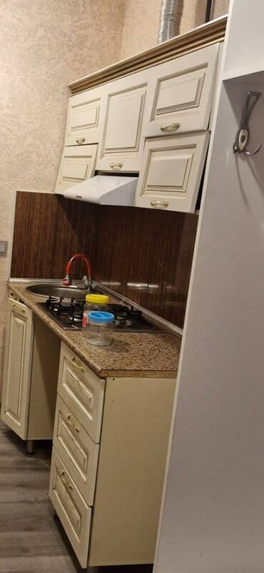 Ideal veziyyetde metbex mebeli satilir. Soba, aspirator ve qabyuyanla lalafo.az -da Ideal veziyyetde metbex mebeli satilir. Soba, aspirator ve qabyuyanla