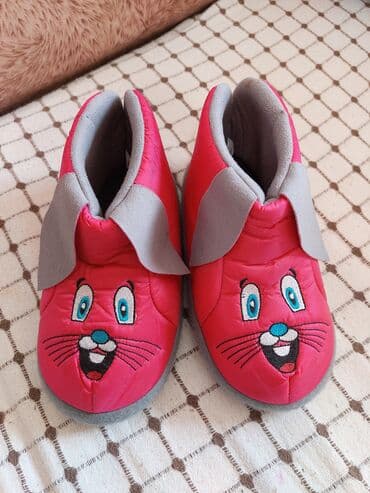 Uşaq ev ayaqqabıları/slipləri - Rəng: çəhrayı/göy‑boz detallı - Üst lalafo.az -da Uşaq ev ayaqqabıları/slipləri - Rəng: çəhrayı/göy‑boz detallı - Üst