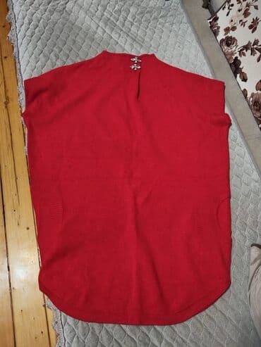 Alınandan bir dəfə olsun geyinilməyib.hər çəkidə adama uyğundur.boş lalafo.az -da Alınandan bir dəfə olsun geyinilməyib.hər çəkidə adama uyğundur.boş