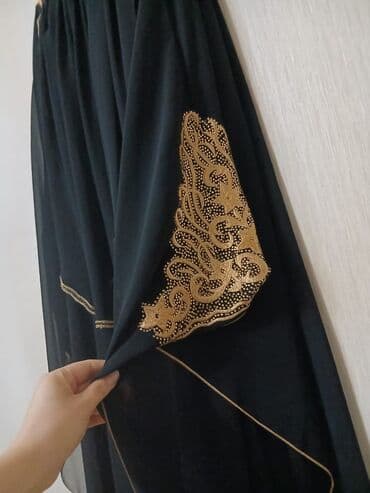 Qara şifon şal – qızılı naxışlı - Material: yüngül, şəffaf şifon; lalafo.az -da Qara şifon şal – qızılı naxışlı - Material: yüngül, şəffaf şifon;