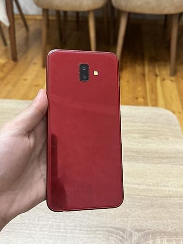 Samsung F700 Ultra Smart, 32 GB, rəng - Qırmızı, Qırıq lalafo.az -da Samsung F700 Ultra Smart, 32 GB, rəng - Qırmızı, Qırıq