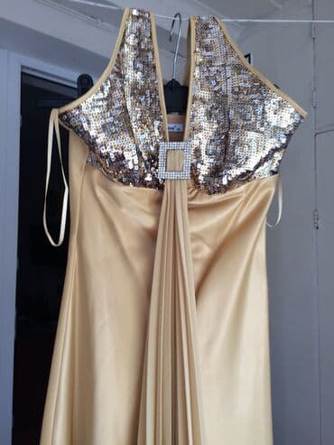 Ziyafet donu,cemi 1 defe geyilib.hec bir defekti yoxdur,olcu 36(xs-s) lalafo.az -da Ziyafet donu,cemi 1 defe geyilib.hec bir defekti yoxdur,olcu 36(xs-s)