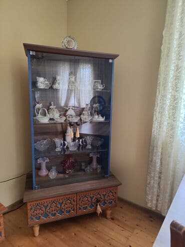 Şüşəli dolab vitrini lalafo.az -da Şüşəli dolab vitrini