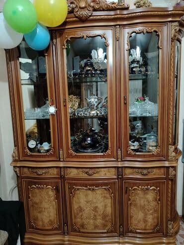 Şüşəli dolab vitrini, İşlənmiş lalafo.az -da Şüşəli dolab vitrini, İşlənmiş