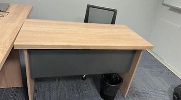 Ofis iş masası – L formalı işçi stolu - Material: ağac fakturalı lalafo.az -da Ofis iş masası – L formalı işçi stolu - Material: ağac fakturalı