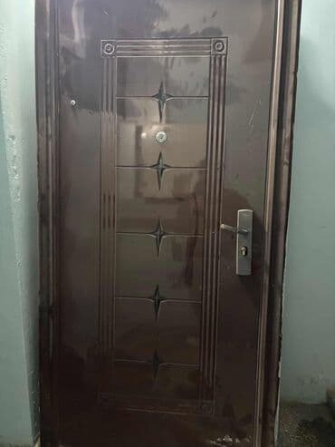 Mənzil üçün İşlənmiş Giriş qapısı Glazok ilə, Zəmanətsiz, Ünvandan götürmə lalafo.az -da Mənzil üçün İşlənmiş Giriş qapısı Glazok ilə, Zəmanətsiz, Ünvandan götürmə