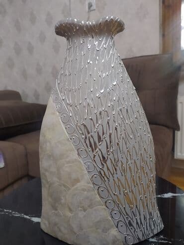 Bir vaza lalafo.az -da Bir vaza