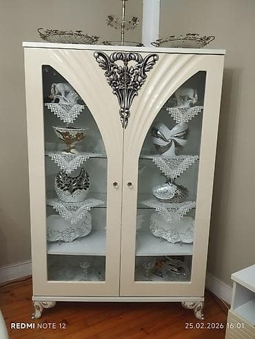 Təcili satılır əla dəst axtaranlarin nəzərinə ideyal vəziyətdədi hər lalafo.az -da Təcili satılır əla dəst axtaranlarin nəzərinə ideyal vəziyətdədi hər