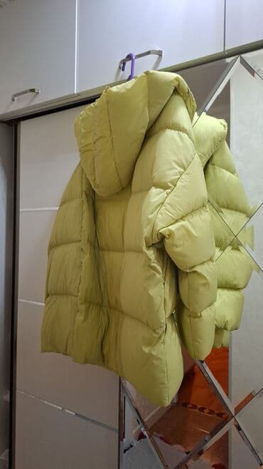 Qadınlar üçün qısa puff-dovn gödəkçə - Rəng: açıq limon-yaşıl - lalafo.az -da Qadınlar üçün qısa puff-dovn gödəkçə - Rəng: açıq limon-yaşıl -