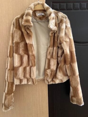 Qadın geyimləri dəsti - Süni kürk jaket: Açıq-bej rəng palitrasında lalafo.az -da Qadın geyimləri dəsti - Süni kürk jaket: Açıq-bej rəng palitrasında