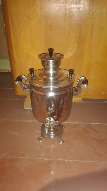 Samovar – metal korpuslu, klassik kömür/odunla işləyən model lalafo.az -da Samovar – metal korpuslu, klassik kömür/odunla işləyən model