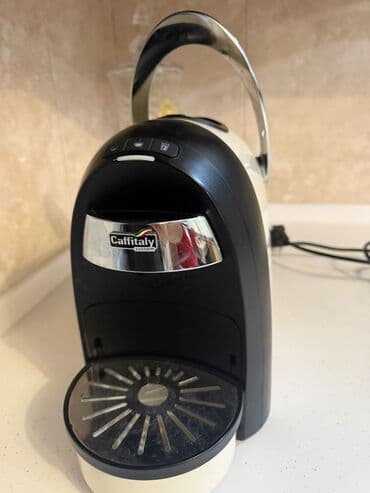 Qəhvə maşını Caffitaly, Borulu, Su qabı ilə lalafo.az -da Qəhvə maşını Caffitaly, Borulu, Su qabı ilə