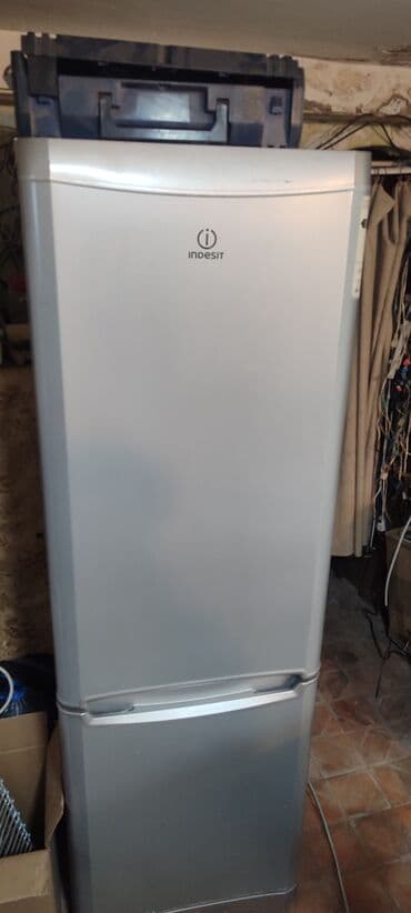 İşlənmiş 2 qapılı Indesit Soyuducu Satılır, rəng - Gümüşü lalafo.az -da İşlənmiş 2 qapılı Indesit Soyuducu Satılır, rəng - Gümüşü