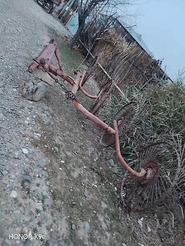 Traktor Yumz 6L, 1980 il, 364 at gücü, motor 4 l, İşlənmiş lalafo.az -da — 7 Traktor Yumz 6L, 1980 il, 364 at gücü, motor 4 l, İşlənmiş — 7