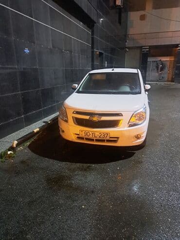 Salam gundeliy sertifkardli surucu axdarilir gunu 35 40 verilir lalafo.az -da Salam gundeliy sertifkardli surucu axdarilir gunu 35 40 verilir