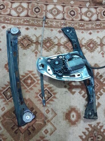 Avtomobil şüşə qaldıranı (elektrik) – ön qapı üçün komplekt. Tərkibi lalafo.az -da Avtomobil şüşə qaldıranı (elektrik) – ön qapı üçün komplekt. Tərkibi