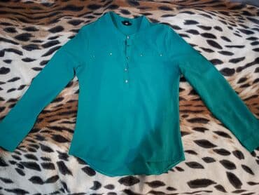 Köynək satılır firuzəyi rəng (yaz payız üçün) az geyilib lalafo.az -da Köynək satılır firuzəyi rəng (yaz payız üçün) az geyilib