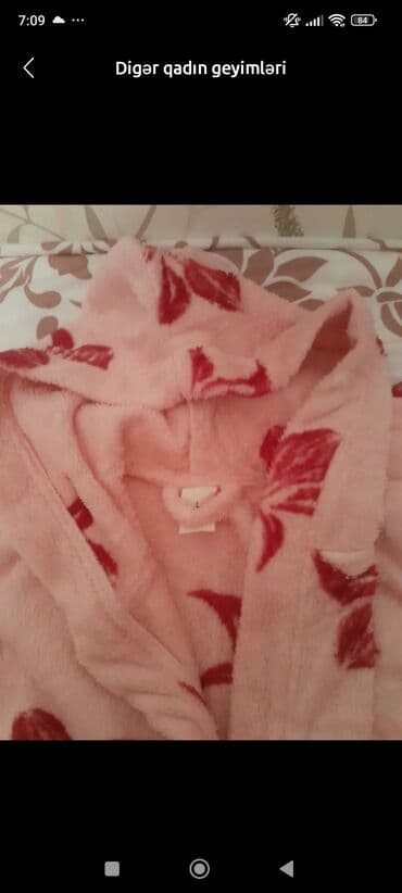 Qadın xalatı – yumşaq, isti və rahat - Material: tüklü/flanel tipli lalafo.az -da Qadın xalatı – yumşaq, isti və rahat - Material: tüklü/flanel tipli