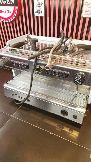 İtalya istehsali Laspeziali. Frofisional kofe aparati. 1 il işlenib .+ lalafo.az -da İtalya istehsali Laspeziali. Frofisional kofe aparati. 1 il işlenib .+