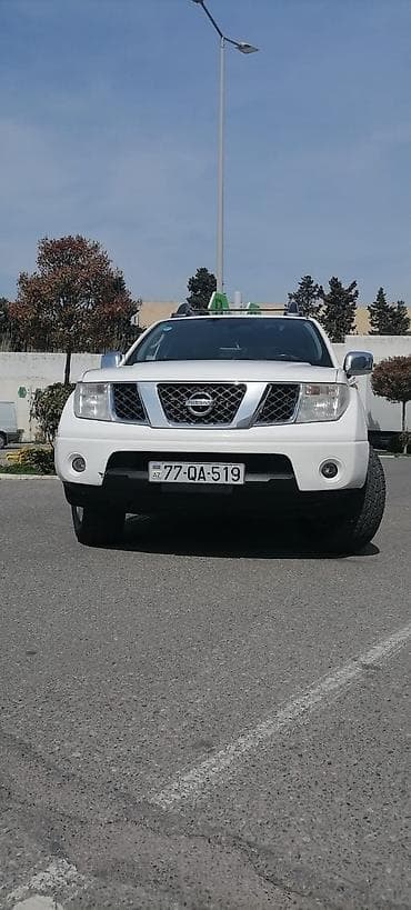Nissan Navara: 2.5 l | 2013 il Pikap lalafo.az -da Nissan Navara: 2.5 l | 2013 il Pikap