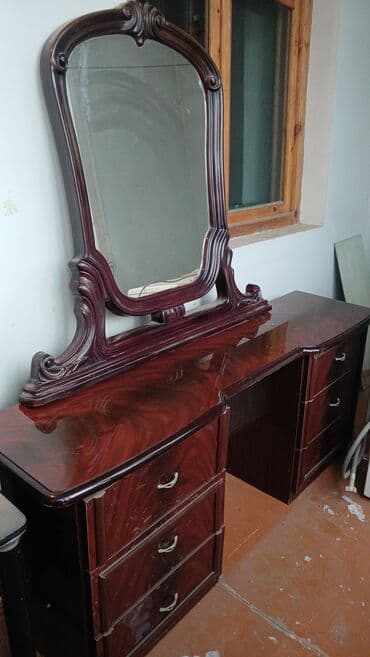 Güzgülü lalafo.az -da Güzgülü