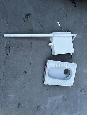Yer unitazı (türki tip) baçoku ilə birlikdə. - Komplekt: keramika yer at lalafo.az Yer unitazı (türki tip) baçoku ilə birlikdə. - Komplekt: keramika yer