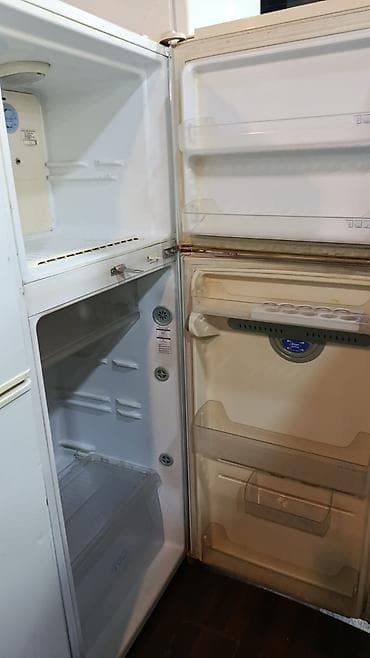 Ikikameralı məişət soyuducusu - Yuxarıda dondurucu bölmə, aşağıda lalafo.az -da Ikikameralı məişət soyuducusu - Yuxarıda dondurucu bölmə, aşağıda