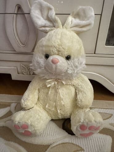 Böyük ölçülü plyuş dovşan oyuncağı - Rəng: krem-ağ, qulaqların içi və lalafo.az -da Böyük ölçülü plyuş dovşan oyuncağı - Rəng: krem-ağ, qulaqların içi və