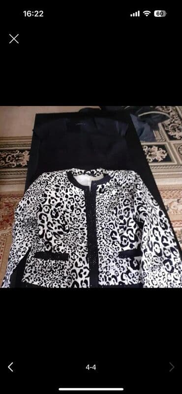 Qadın dəst – 3 hissəli - Klassik qara rəngli bluz və yubka kombini - lalafo.az -da Qadın dəst – 3 hissəli - Klassik qara rəngli bluz və yubka kombini -