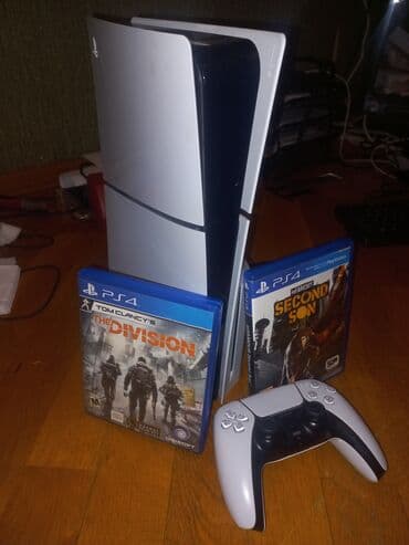 Russ versiya idealdir 1 pult,2 disk + oyunlari var yadawinda Qiymer lalafo.az -da Russ versiya idealdir 1 pult,2 disk + oyunlari var yadawinda Qiymer